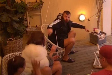 (VIDEO) Žestoka svađa trese Zadrugu! Janjuš nasrnuo na Marinkovićevu zbog Ene i sasuo joj salvu uvreda!