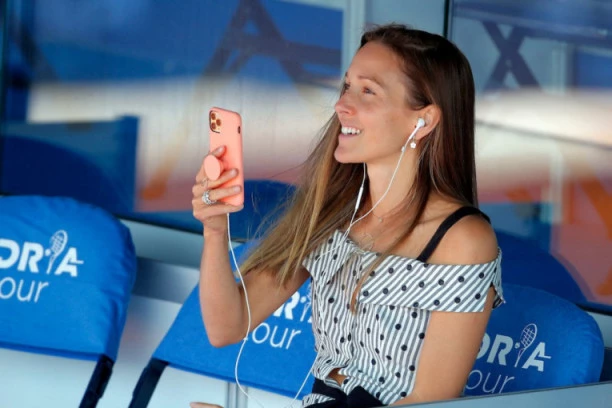 (FOTO) Jelena OBRUKALA najvećeg Novakovog kritičara: Rotenberg se sakrio u mišiju rupu posle BRUTALNE PROZIVKE!