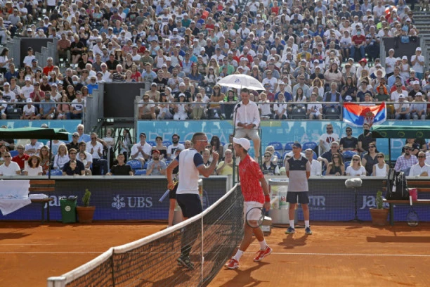 Emotivni Viktor Troicki: Ćerka me je prvi put gledala uživo, teško je kada igraš protiv svetskog šampiona!