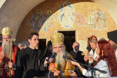 JASNA PORUKA MITROPOLITA REŽIMU U PODGORICI: Od sada ću litije prijavljivati ja, nek hapse mene