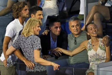 THE DJOKOVIĆ FAMILY JETTED OFF TO WARMER CLIMATES! Future daughter-in-law posted photos of their time together! (PHOTO)