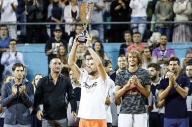 "Da li oni u glavi imaju išta osim teniskih lopti?"