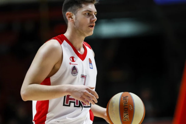 Zvanično: Stefan Momirov potpisao za Breogan!