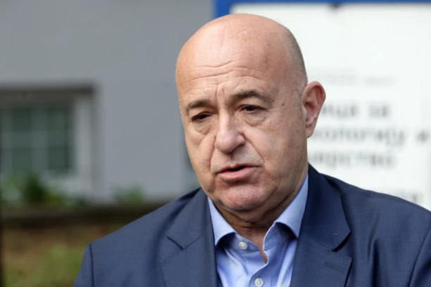 DIREKTOR KBC "DRAGIŠA MIŠOVIĆ" UPOZORAVA: Klinička slika kod najmlađih teža nego ranije, SVE VIŠE DECE S VISOKOM TEMPERATUROM U BOLNICAMA!