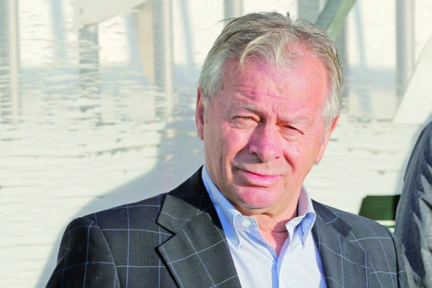 (FOTO) NIJE ZA ONE SA SLABIM SRCEM: Supruga i sin se potresnom čituljom oprostili od voljenog Petka!