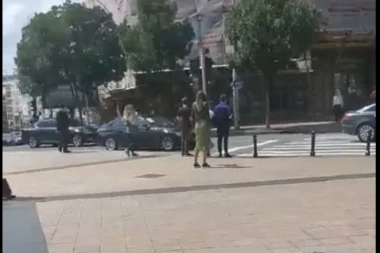 (VIDEO) RUSKI DIPLOMATA U BEOGRADU: Pogledajte kolonu vozila Sergeja Lavrova