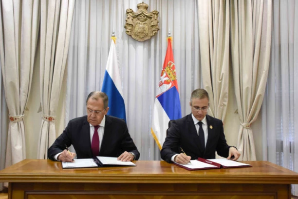 SRBIJA I RUSIJA ZAJEDNIČKI PROTIV TERORISTA: Stefanović i Lavrov potpisali sporazum