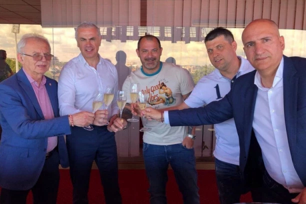 Zavirite IZA KULISA ZVEZDINE "TRANSFER MAŠINERIJE": SD crveno-belih OTKRIO VELIKE PLANOVE!