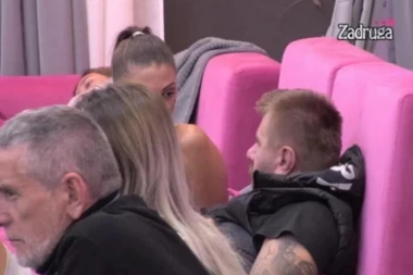 (VIDEO) Kad smo imali se*s tad ti je.. Isplivao šokantan razgovor između Maje i Janjuša kad su mislili da se ne snima!