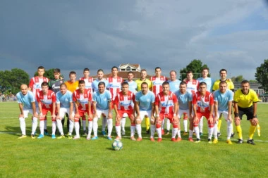 (FOTO) Spektakl u Vrnjačkoj Banji: Prva zvanična fudbalska utakmica na novom terenu