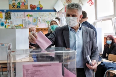 U Novom Pazaru glasao Sulejman Ugljanin