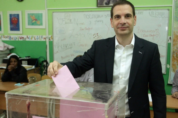 Miloš Jovanović glasao na Vračaru
