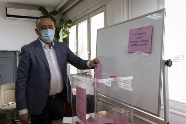 Antić nakon glasanja: Pred novom vladom će biti puno posla, mora da se "uhvati u koštac" sa mnogim problemima