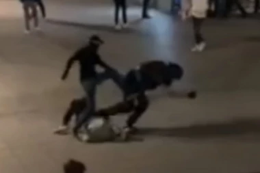 (VIDEO) Štutgart u plamenu: Žestok sukob vandala i policije