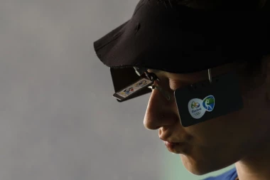 KOGA OVO NE NATERA NA SUZU, NIJE ČOVEK: Brat tragično preminule Bobane Momčilović-Veličković JOJ POSVETIO DIRLJIVU PESMU!