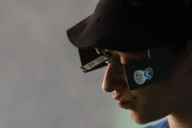 KOGA OVO NE NATERA NA SUZU, NIJE ČOVEK: Brat tragično preminule Bobane Momčilović-Veličković JOJ POSVETIO DIRLJIVU PESMU!