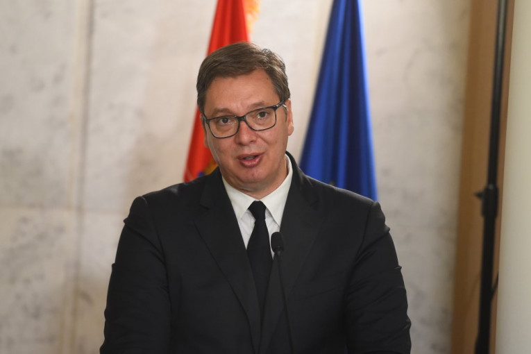 Predsednik u Briselu: Vučić se sastao sa Ursulom fon der Lajen!