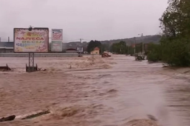 U Čačku strahuju od novih padavina: Preti izlivanje Čemernice, civilna zaštita u pripravnosti