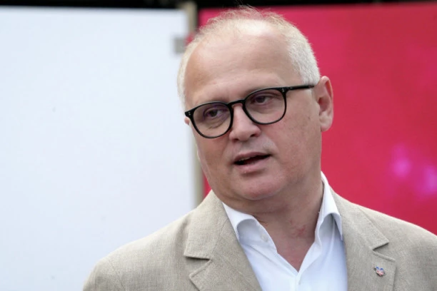 Vesić predložio da tri gradonačelnika Beograda dobiju spomenike