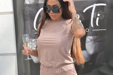 TIJANA AJFON NE PRESTAJE DA ŠOKIRA, KLINKE SE DANAS PRODAJU ZA FLAŠU ŠAMPANJCA: Starleta otkrila šta sledi kad primiš piće u klubu!
