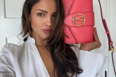 (FOTO) Ronaldova bivša cica smuvala zgodnog glumca, koji je nekad ljubio ćerku Džonija Depa!