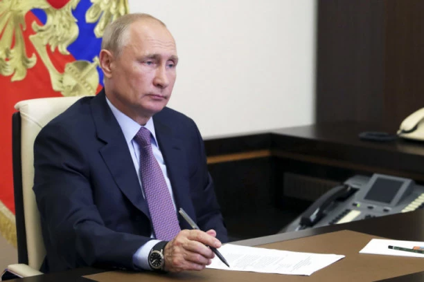 PUTIN UPRAVO POTPISAO: Jedan poznati Srbin je dobio rusko državljanstvo!