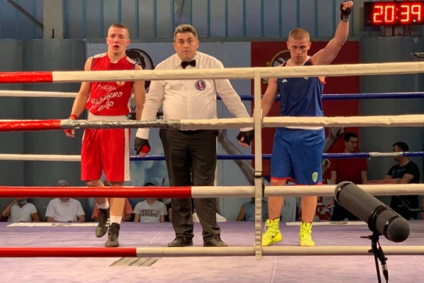 U Nišu šibanje na Šivari, Lozničani u finalu Bokserske lige Srbije!