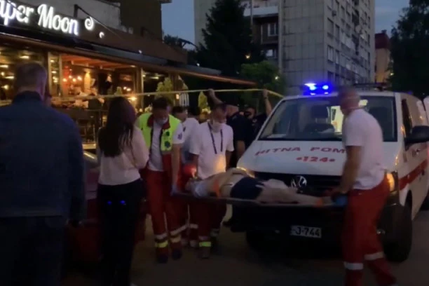 BRUKA I SRAMOTA! Manijak pretukao osobu u INVALIDSKIM KOLICIMA, naneo mu povrede opasne po ŽIVOT