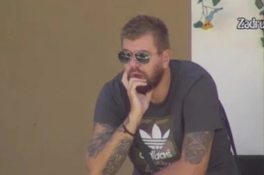 OSTAVIO SVE BEZ TEKSTA: Janjuš završio sa ženom i ljubavnicom, pa sada uleće u NOVU PRIČU!