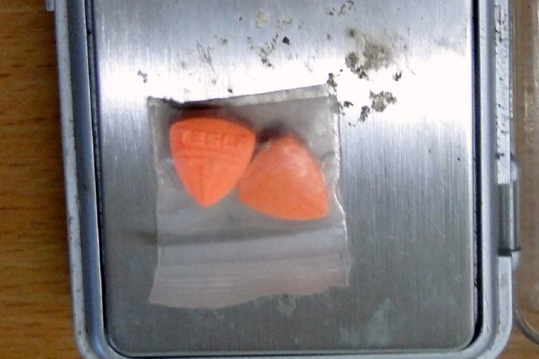 VALJAO DROGU: Novosadska policija uhapsila dilera, našla mu ogromnu količinu narkotika