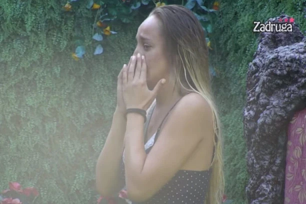 ČEKAO JE DA IZAĐE: On je došao po Lunu u Šimanovce a niko ga nije očekivao!