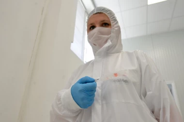 KRITIČNO I U ŠAPCU: Raste broj zaraženih, sutra odluka o uvođenju vanredne situacije