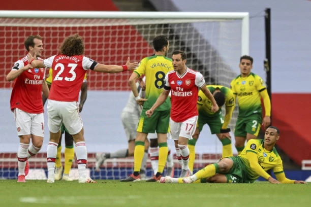 Arsenal deklasirao Norvič, pobede upisali Njukasl i Everton