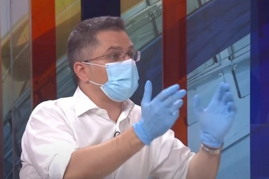 Vuk licemer glumi ludilo na N1! Do juče u kampanji BEZ ZAŠTITE, a danas pod punom ratnom opremom