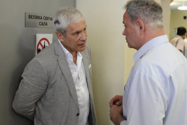 TADIĆ I LUTOVAC NA KRV I NOŽ! Iz SDS optužuju: DS sabotirao ujedinjenje