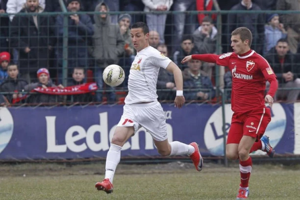 SRPSKI FUDBALER PROŠAO GOLGOTU U BUKUREŠTU: Ozloglašeni Điđi Bekali ga urnisao - ostao bez plate, mesta u ekipi, a onda su ga ponizili kao nikoga!