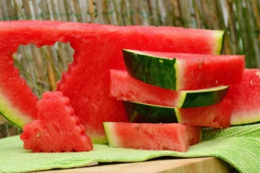 Kupili ste lubenicu koja nije dovoljno slatka? SO MOŽE DA REŠI STVAR, verovali ili ne!