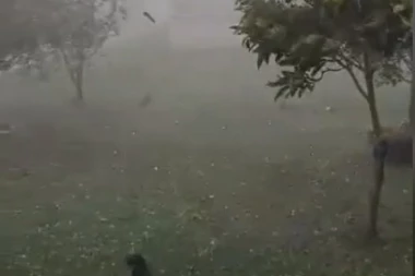 Crveni meteoalarm u Hrvatskoj, moguće poplave i grad