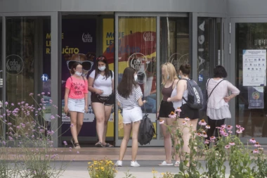 Na ovim poslovima je NAJVEĆA ŠANSA da se zarazite! Nećete verovati ko je NAJZAŠTIĆENIJI od korone