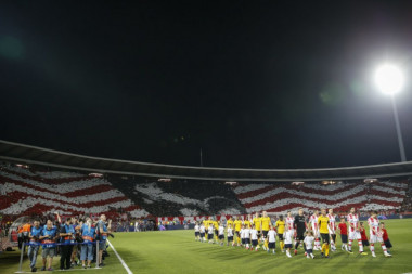 UŽAS I KATASTROFA:  Fudbaleri Crvene zvezde mučki OTROVANI pred važan evropski meč! Svet ovo ne pamti
