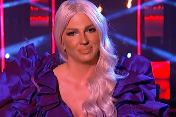 JELENA KARLEUŠA BILA JE LUDO ZALJUBLJENA U OVOG SRPSKOG PEVAČA: Odbio je SUROVO, a ona mu poručila da će biti VEĆA ZVEZDA OD NJEGA!