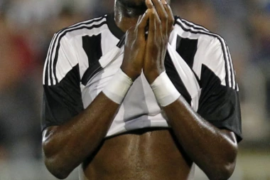 VRAĆA SE NA MESTO USPEHA: Zvanično, Oumaru POTPISUJE!