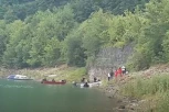 NESTAO MUŠKARAC U ZLATARSKOM JEZERU! Prevrnuo mu se čamac!