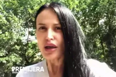 ZBOG DEPRESIJE SU MORALI DA JE OPERIŠU: Naša pevačica patila zbog PROBLEMA, hitno morala da donese ODLUKU!