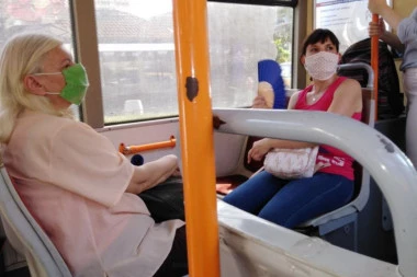 (FOTO, VIDEO) REPUBLIKA U "NEDELJNOJ PATROLI": Pogledajte da li Beograđani nose maske u prevozu ili vikendom eskiviraju propisane mere!