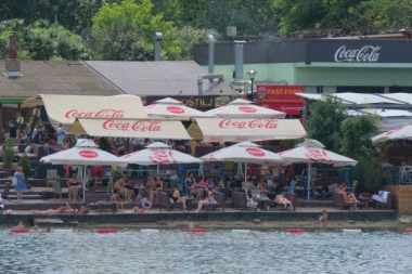 "Ne primamo DEBELE, RUŽNE i STARIJE devojke": Uslovi u kafiću na Adi otvorili polemiku veka, oglasio se i menadžer!