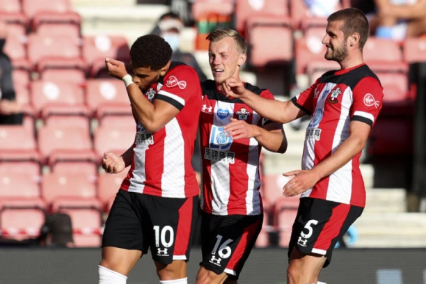 GOLEADA U BIRMINGEMU: Vord-Prauz dao dva slobodnjaka, Soton u ludom meču srušio Vilu!