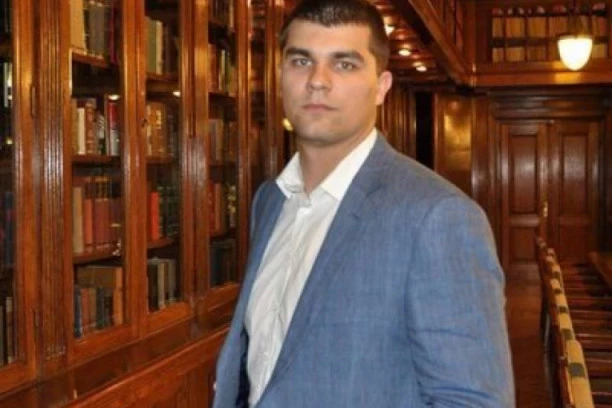 Priveden zbog sumnje da je "muljao" oko carinskih poslova sa Kokezom: Upoznajte Nemanju Manjka, bivšeg pomoćnika direktora Carine