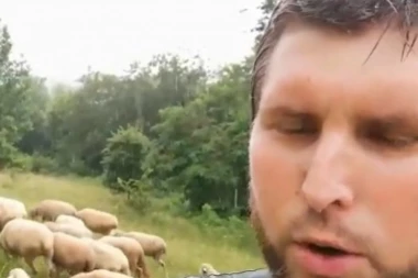 (VIDEO) Ovaj čovek će vas zasmejati do suza: Pobesneo je zbog loše vremenske prognoze, pa poslao brutalnu poruku!