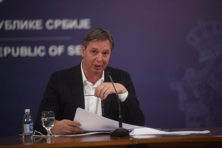 (FOTO) Vučić dao čitulju za Isidoru Bjelicu